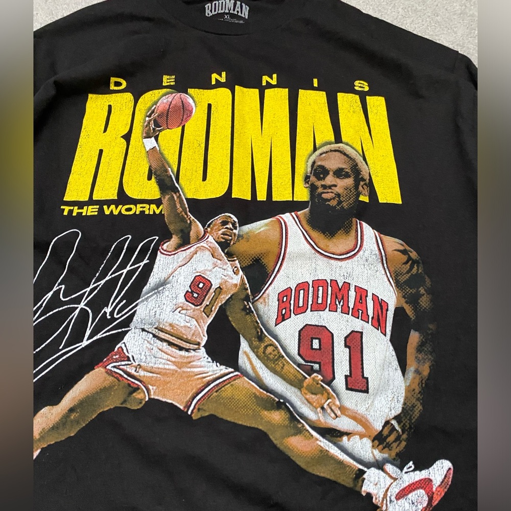 DENNIS RODMAN - Picture 6 of 8